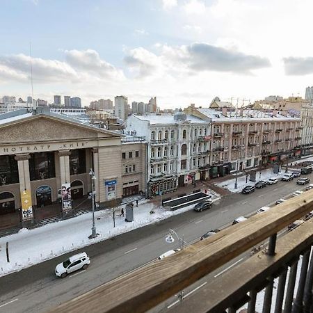 911 Apartments Antonovichа Kiev Extérieur photo