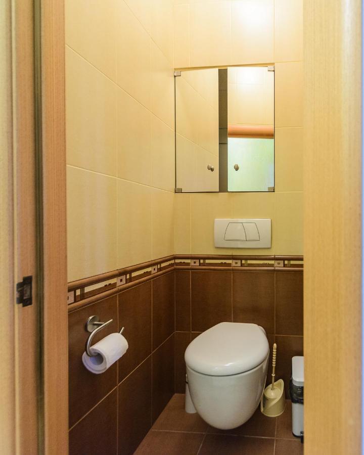 911 Apartments Antonovichа Kiev Extérieur photo