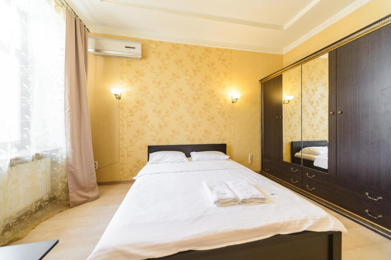911 Apartments Antonovichа Kiev Extérieur photo