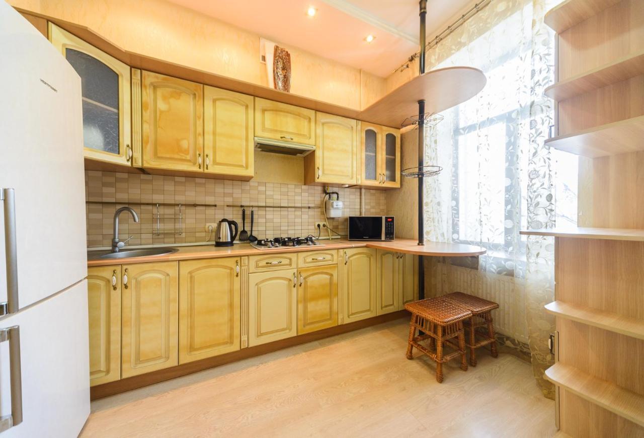 911 Apartments Antonovichа Kiev Extérieur photo