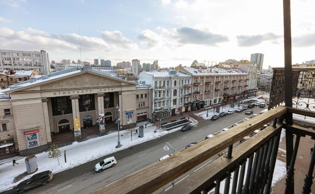 911 Apartments Antonovichа Kiev Extérieur photo
